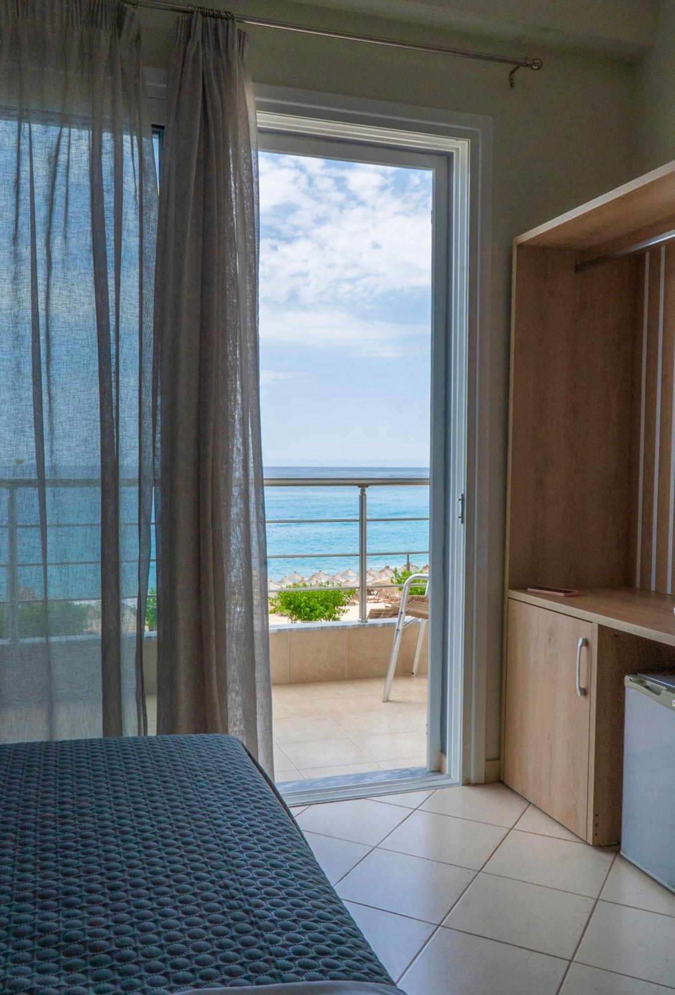 Rondo'S Hotel Himare Exterior photo
